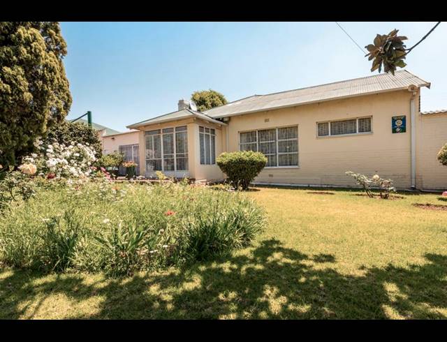 4 BEDROOM HOUSE FOR SALE IN SOUTH KENSINGTON